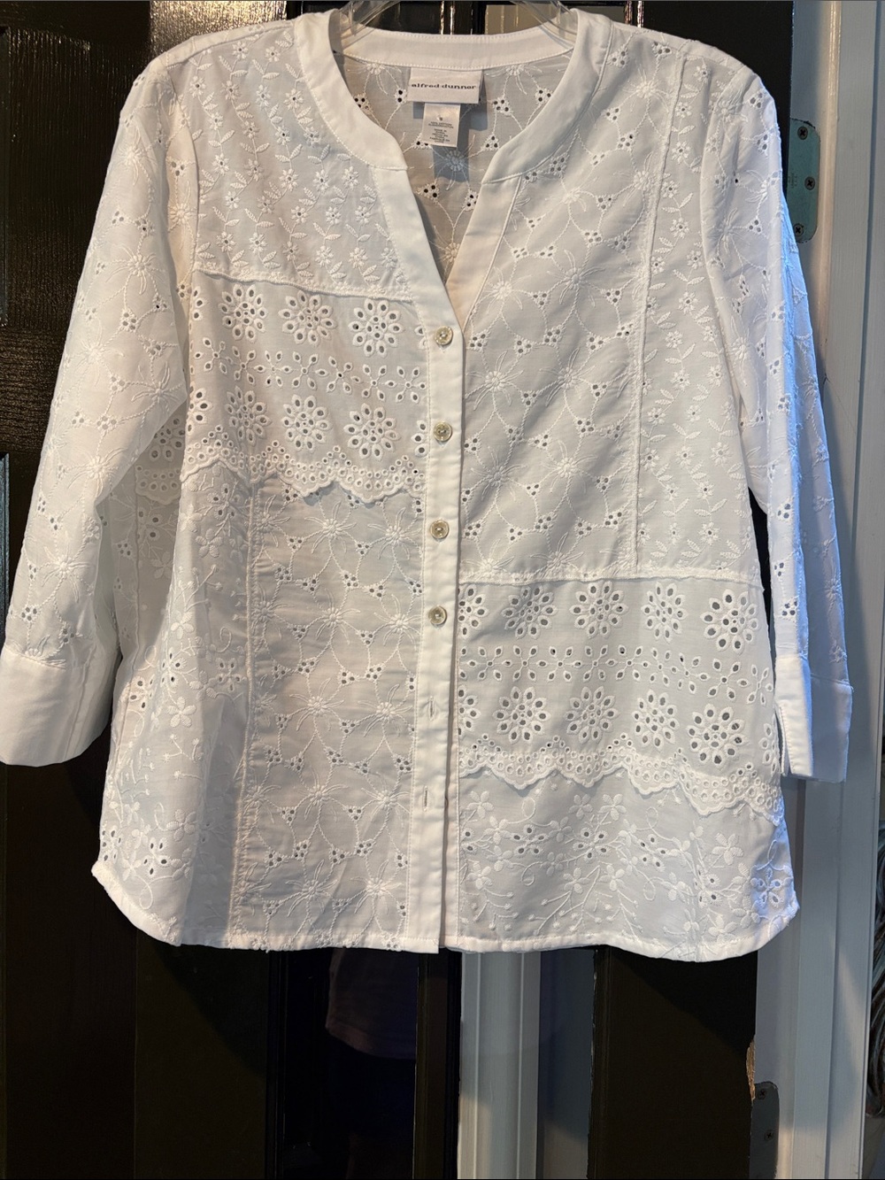 Alfred Dunner White Eyelet Button-Front Blouse